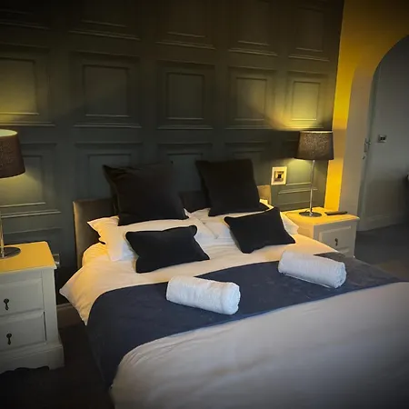 ホテル Ivy By The Sea スカーバラ