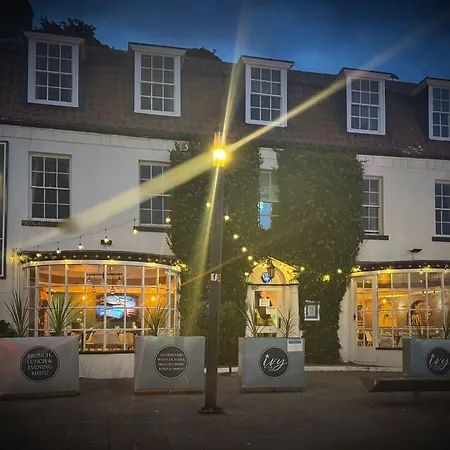 ホテル Ivy By The Sea