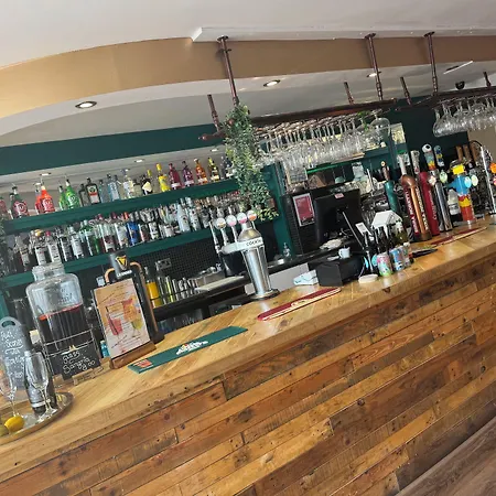 Ivy By The Sea スカーバラ