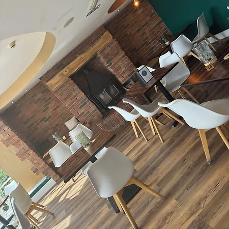 Hotel Ivy By The Sea 3*