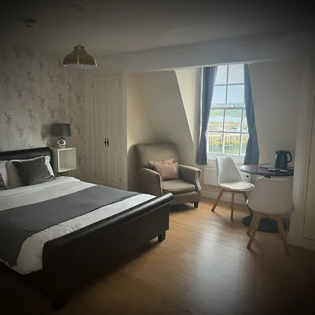 Ivy By The Sea Hotel 3*